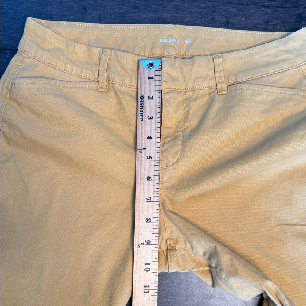 ❤️3/$30 Old Navy Women’s Pixie Yellow Pants - Picture 9 of 12